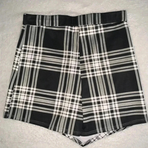 NWOT Skort From Windsor - Picture 3 of 3